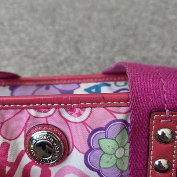 NEW Coach Daisy Multicolor Floral Shoulder Bag and Wallet Set
